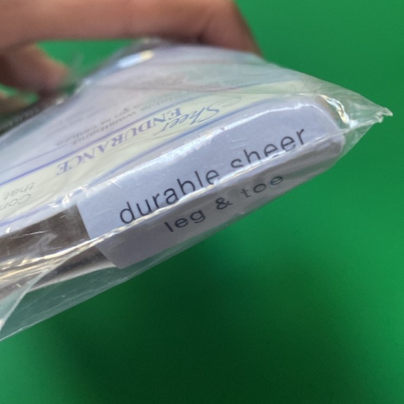 Sheer endurance hosiery - beige mist pantyhose - Picture 6 of 8